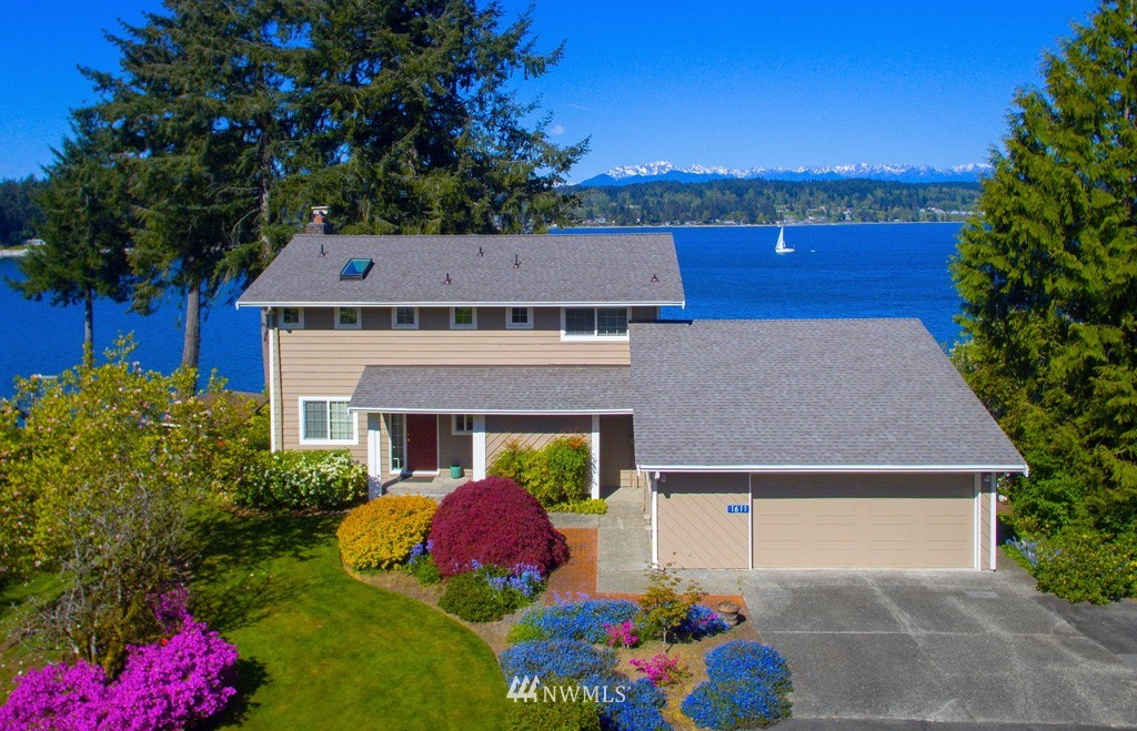 1611 Northeast Jacobson Road Poulsbo, WA 98370 - Photo 3 of 25 Gallery Image 3