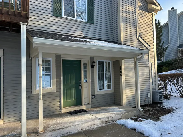 $309,000 | 258 Windsor Court, Unit C, South Elgin, IL 60177