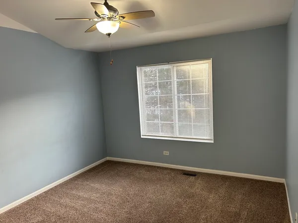 $299,900 | 258 Windsor Court, Unit C, South Elgin, IL 60177