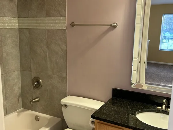 $299,900 | 258 Windsor Court, Unit C, South Elgin, IL 60177