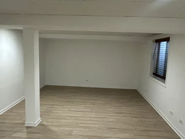 $299,900 | 258 Windsor Court, Unit C, South Elgin, IL 60177