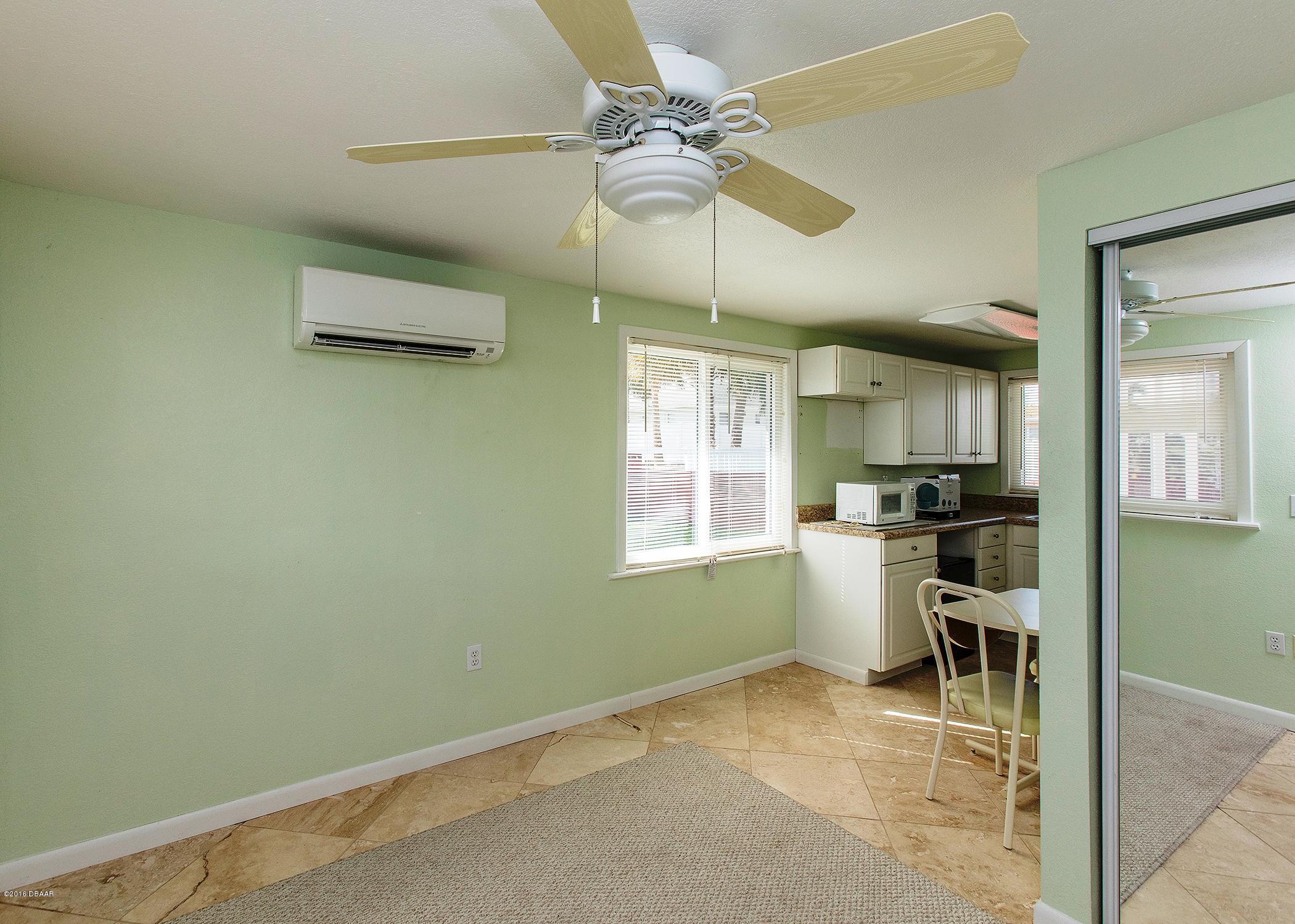112 Milton Road Daytona Beach, FL 32118 - Photo 26 of 35 Guest Suite