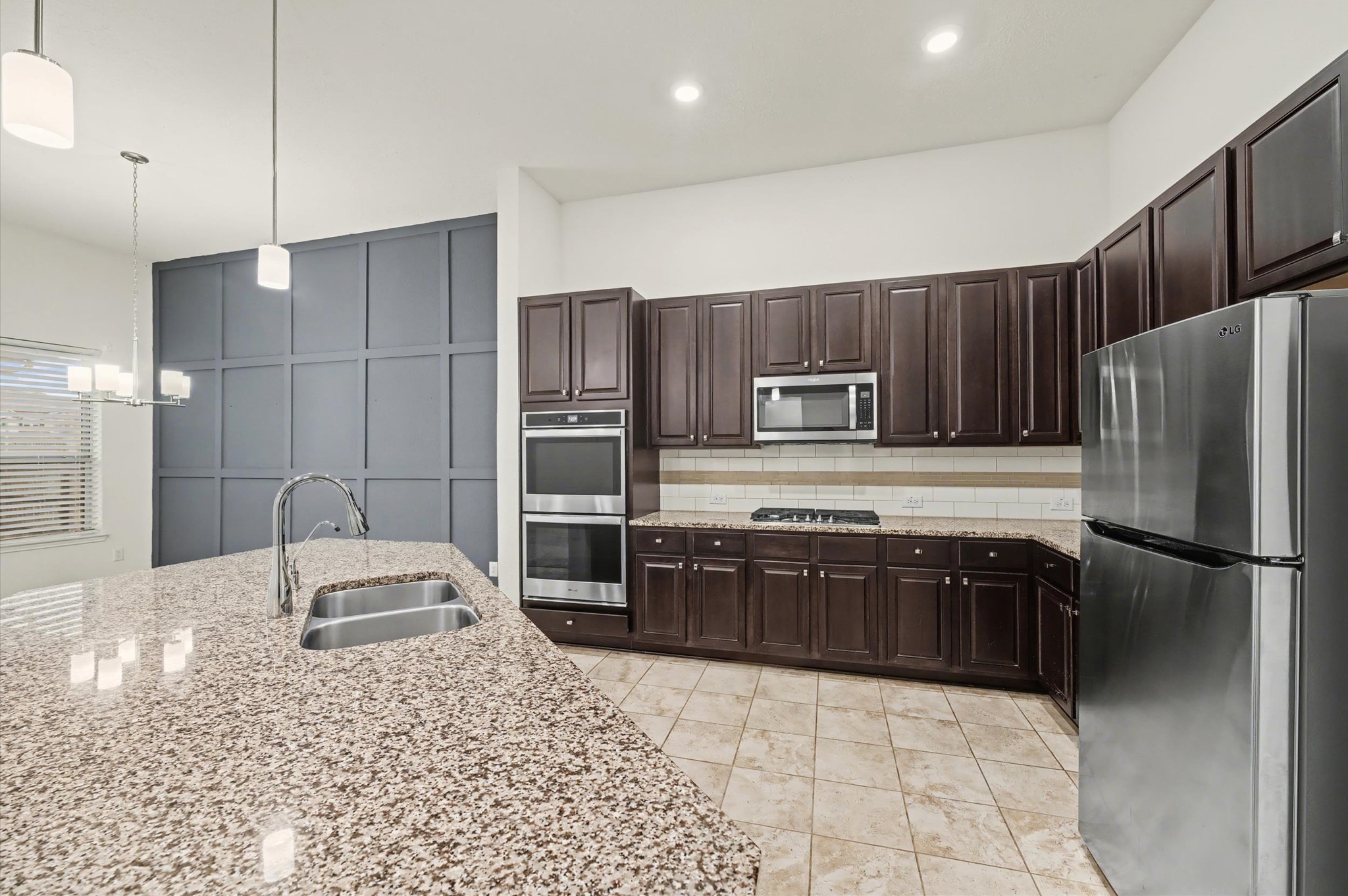 14201 Spring Birch Lane Pearland, TX 77584 - Photo 12 of 31