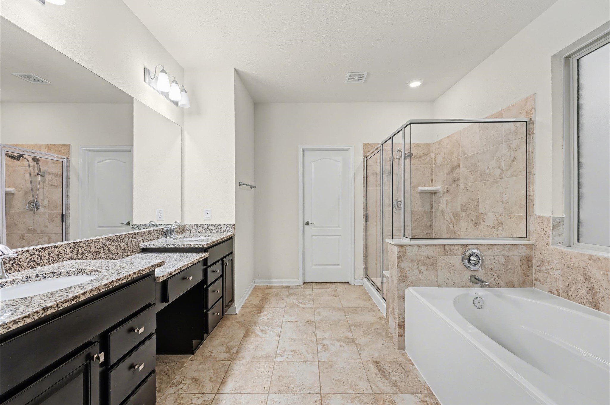 14201 Spring Birch Lane Pearland, TX 77584 - Photo 14 of 31 Master Bath with Dual-Sinks
