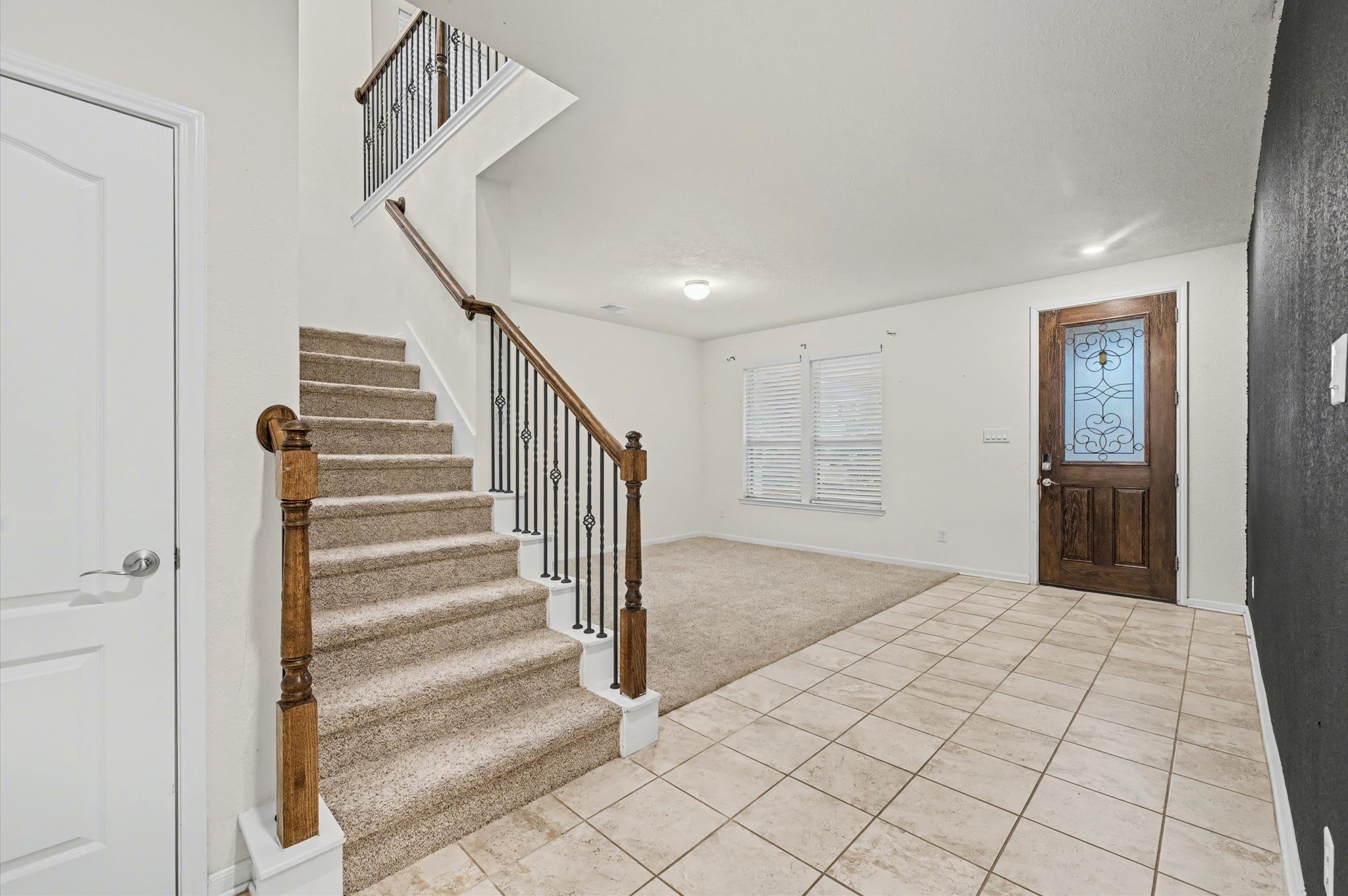 14201 Spring Birch Lane Pearland, TX 77584 - Photo 4 of 31