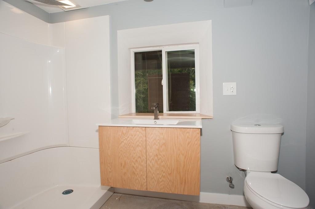 266 Kelly Road Northbridge, MA 01534 - Photo 35 of 37