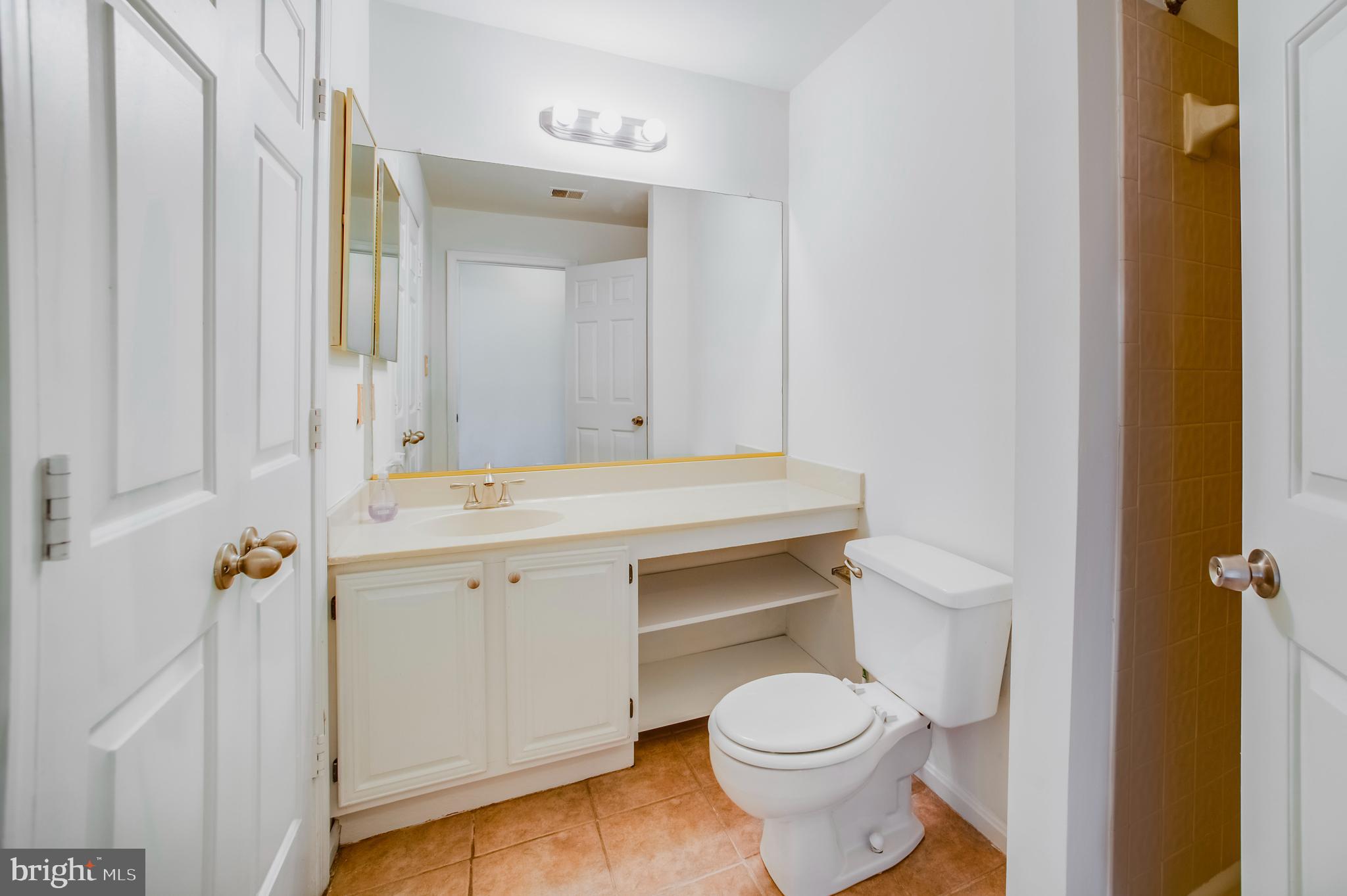 2229 Lovedale Lane, Unit 309B Reston, VA 20191 - Photo 4 of 14 Gallery Image 4