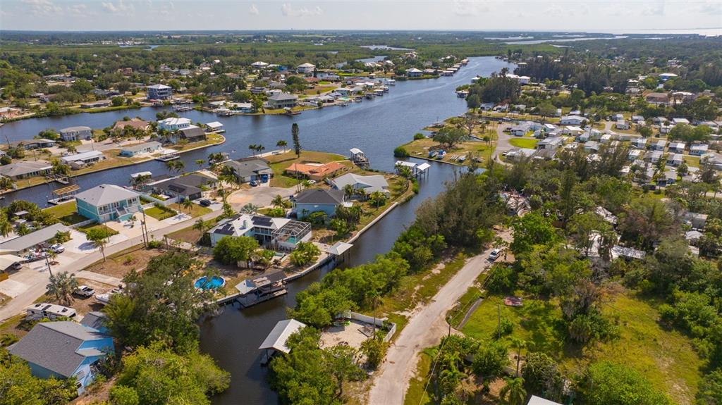 826 West Shell Point Road Ruskin, FL 33570 - Photo 25 of 32