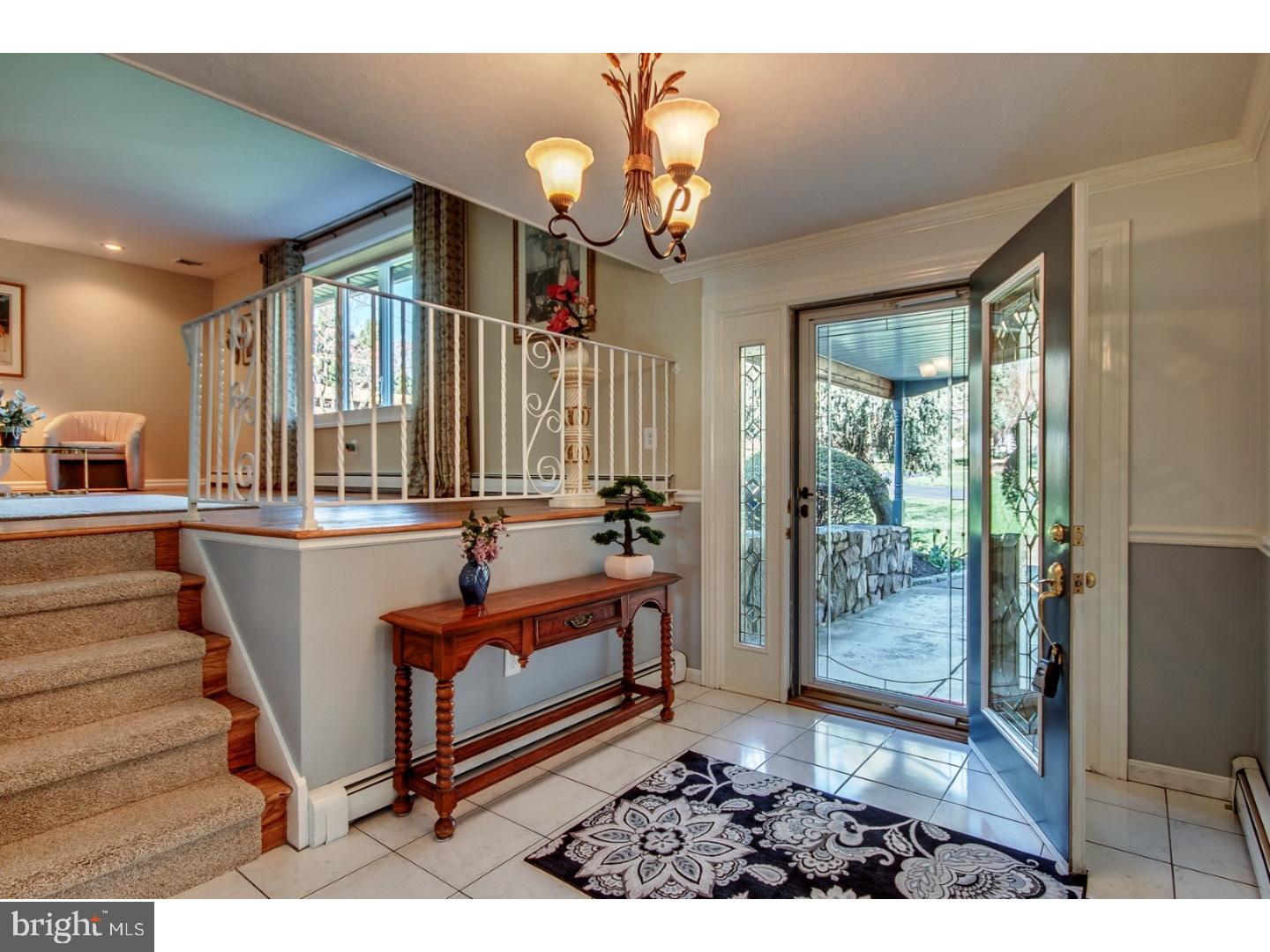 126 Twining Ford Road Richboro, PA 18954 - Photo 3 of 25 Foyer