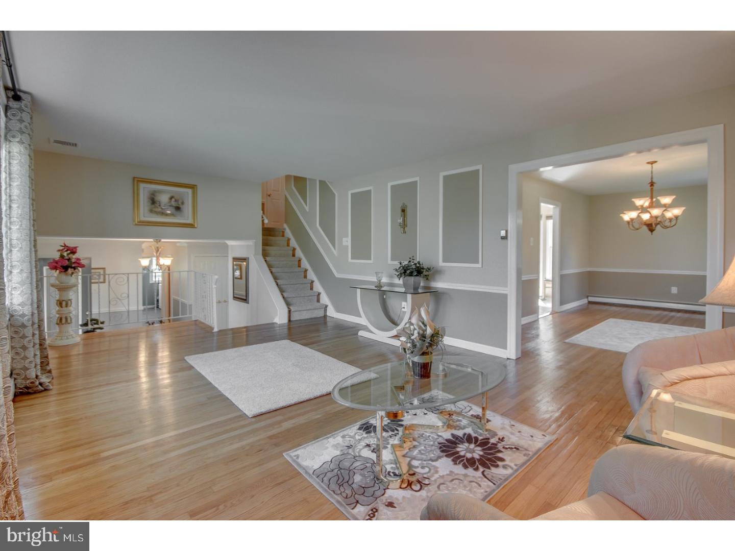 126 Twining Ford Road Richboro, PA 18954 - Photo 5 of 25 Living Room