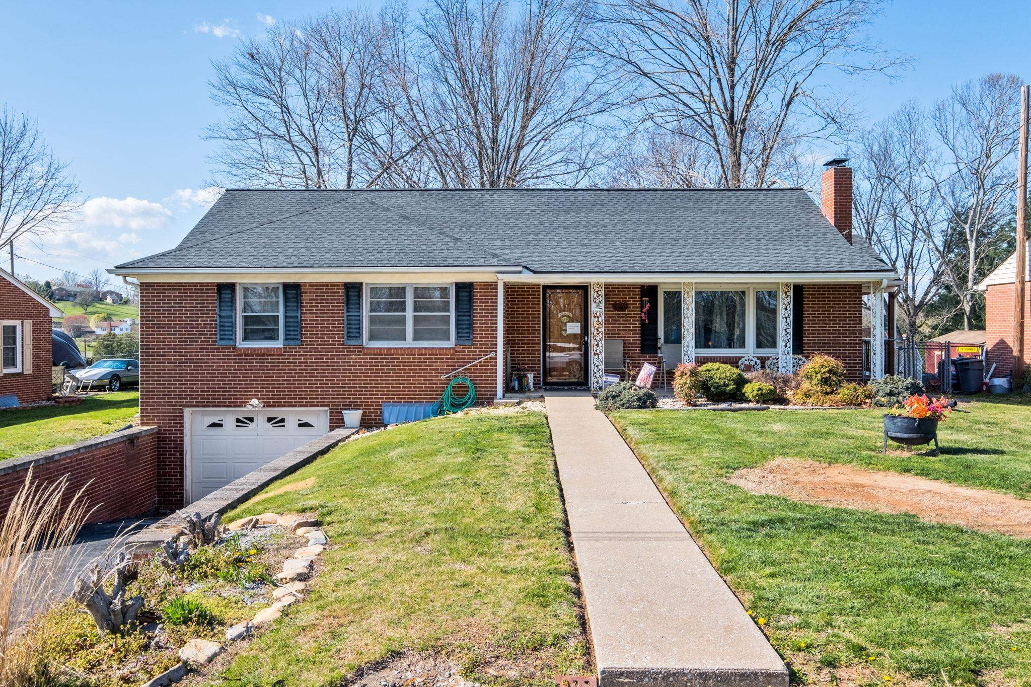204 Surrey Road Staunton, VA 24401 - Photo 1 of 24 Gallery Image 1