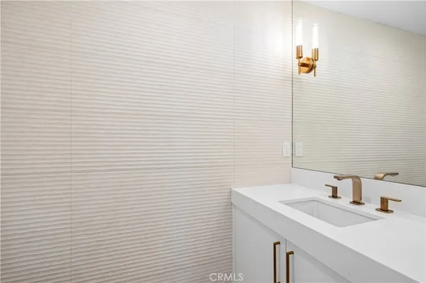 $12,750 | 403 Serra Drive, Corona del Mar, CA 92625