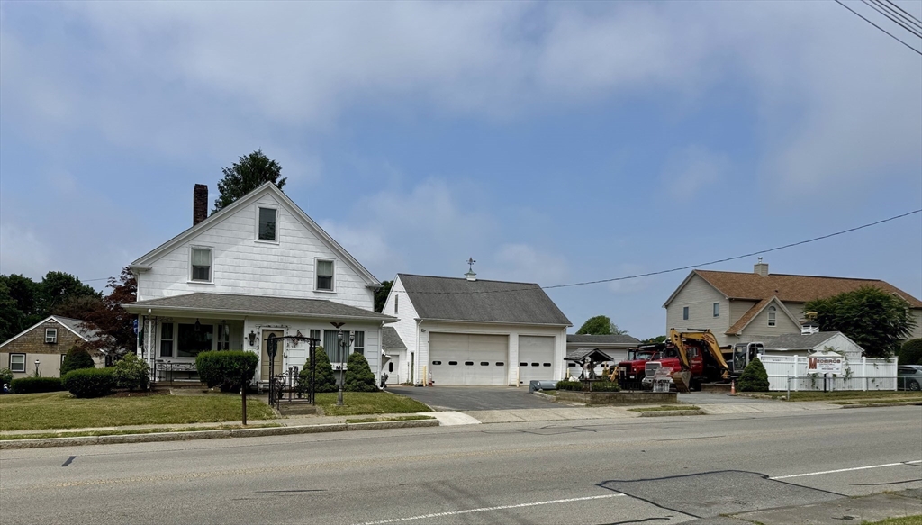 318 Alden Road Fairhaven, MA 02719 - Photo 7 of 17