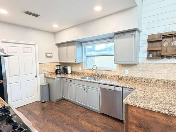 $780,000 | 13400 74th Avenue North, Seminole, FL 33776