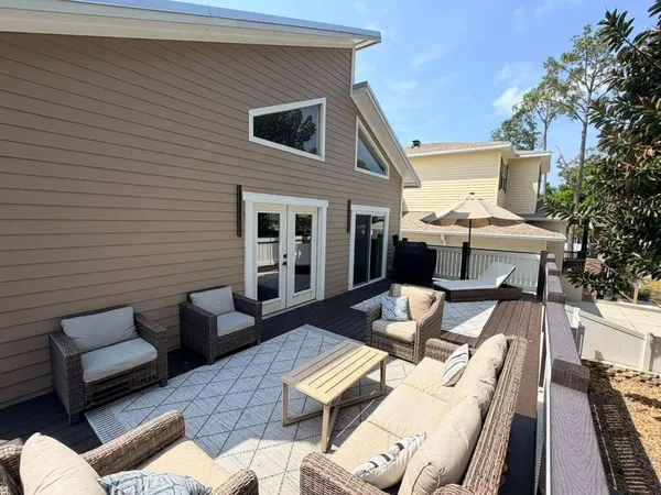 $780,000 | 13400 74th Avenue North, Seminole, FL 33776
