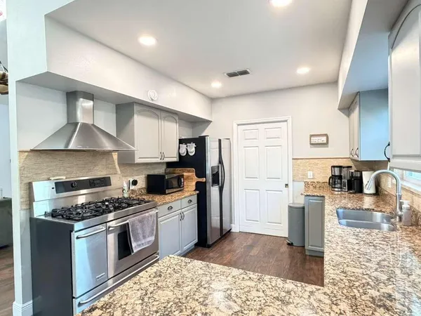 $780,000 | 13400 74th Avenue North, Seminole, FL 33776