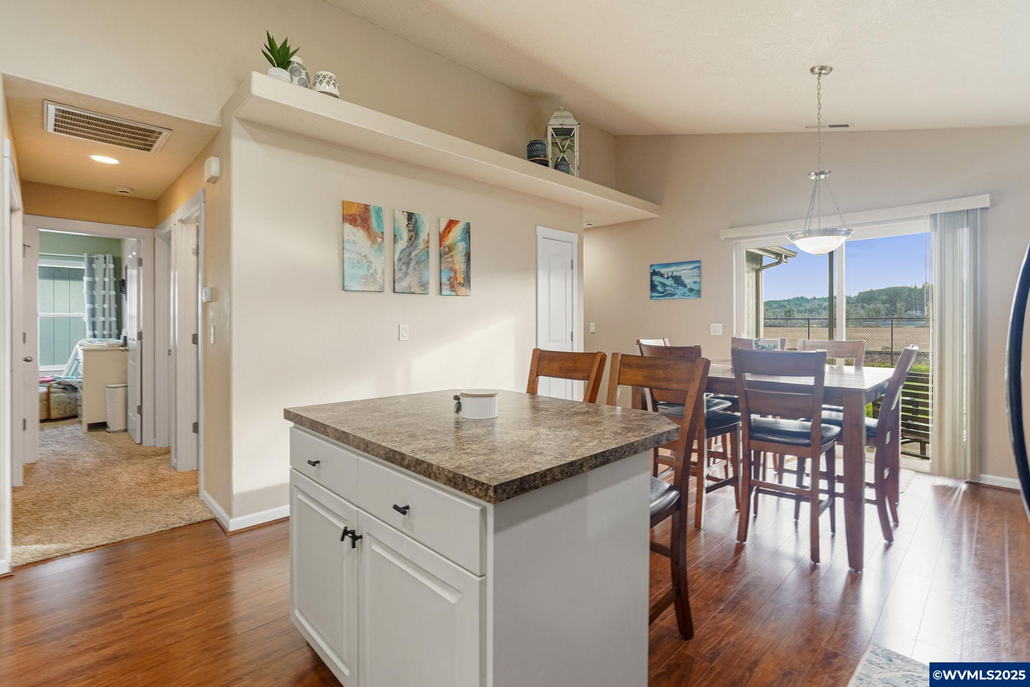 1503 Southeast Jonathan Avenue Dallas, OR 97338 - Photo 14 of 39