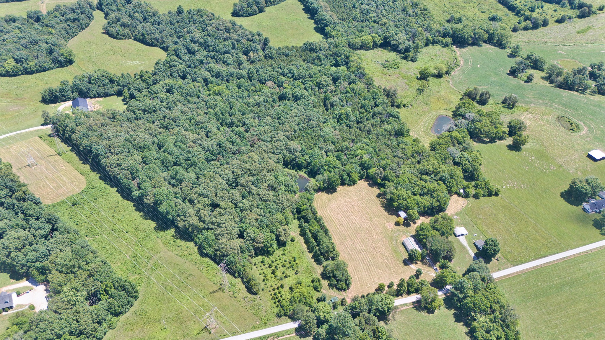 820 Edwards Road Russellville, KY 42276 - Photo 4 of 23 an aerial view of a house with a yard