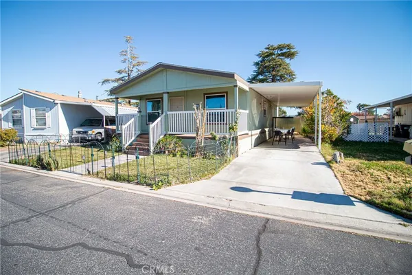 a view of a house with entertaining space