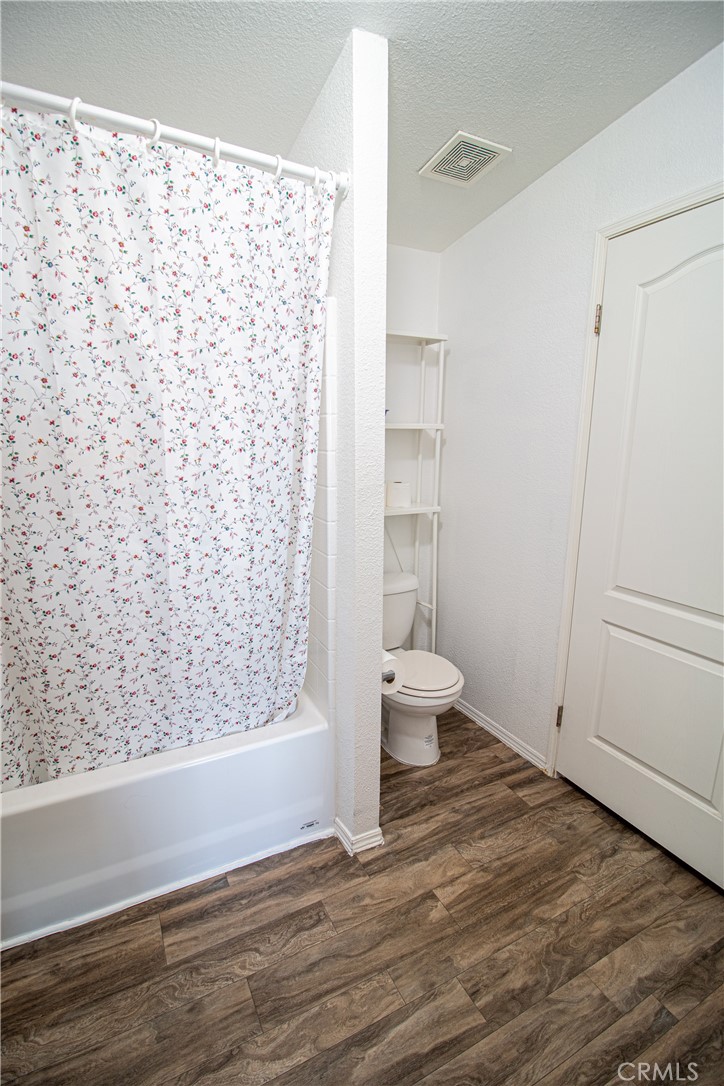 4444 East Ave R, Unit 202 Palmdale, CA 93552 - Photo 20 of 23 a view of bathroom with bathtub and shower