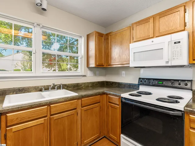 $229,900 | 242 Birds Eye View, Boiling Springs, SC 29316