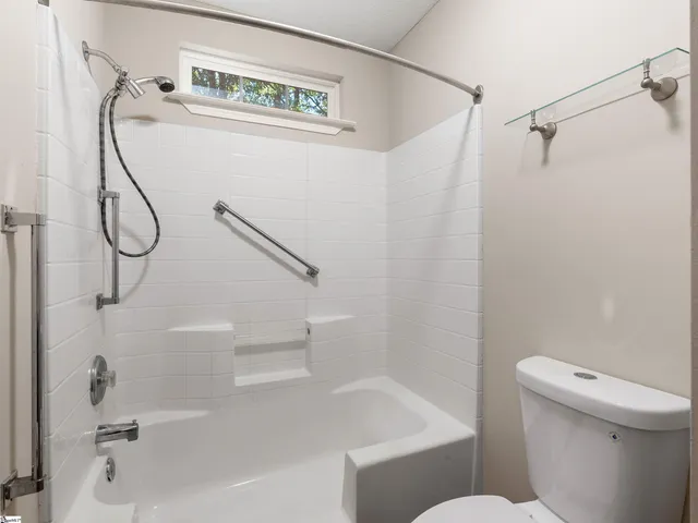 $229,900 | 242 Birds Eye View, Boiling Springs, SC 29316