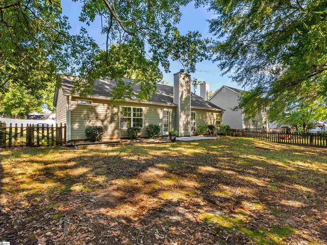 $229,900 | 242 Birds Eye View, Boiling Springs, SC 29316