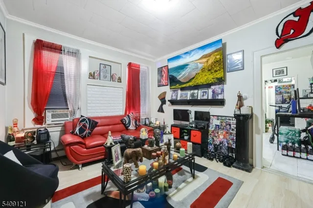 $899,000 | 34 Cortland Street, Newark, NJ 07105