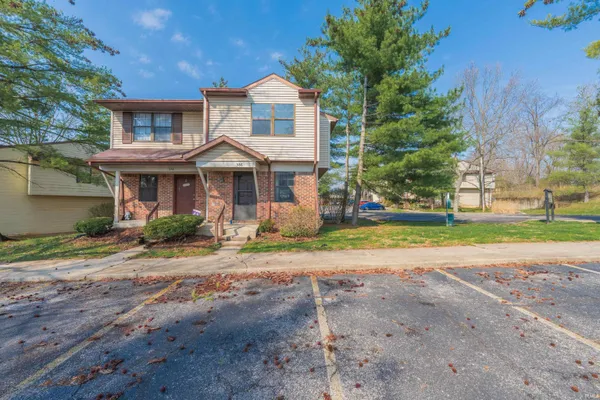 $175,000 | 586 East Graham Place, Bloomington, IN 47401