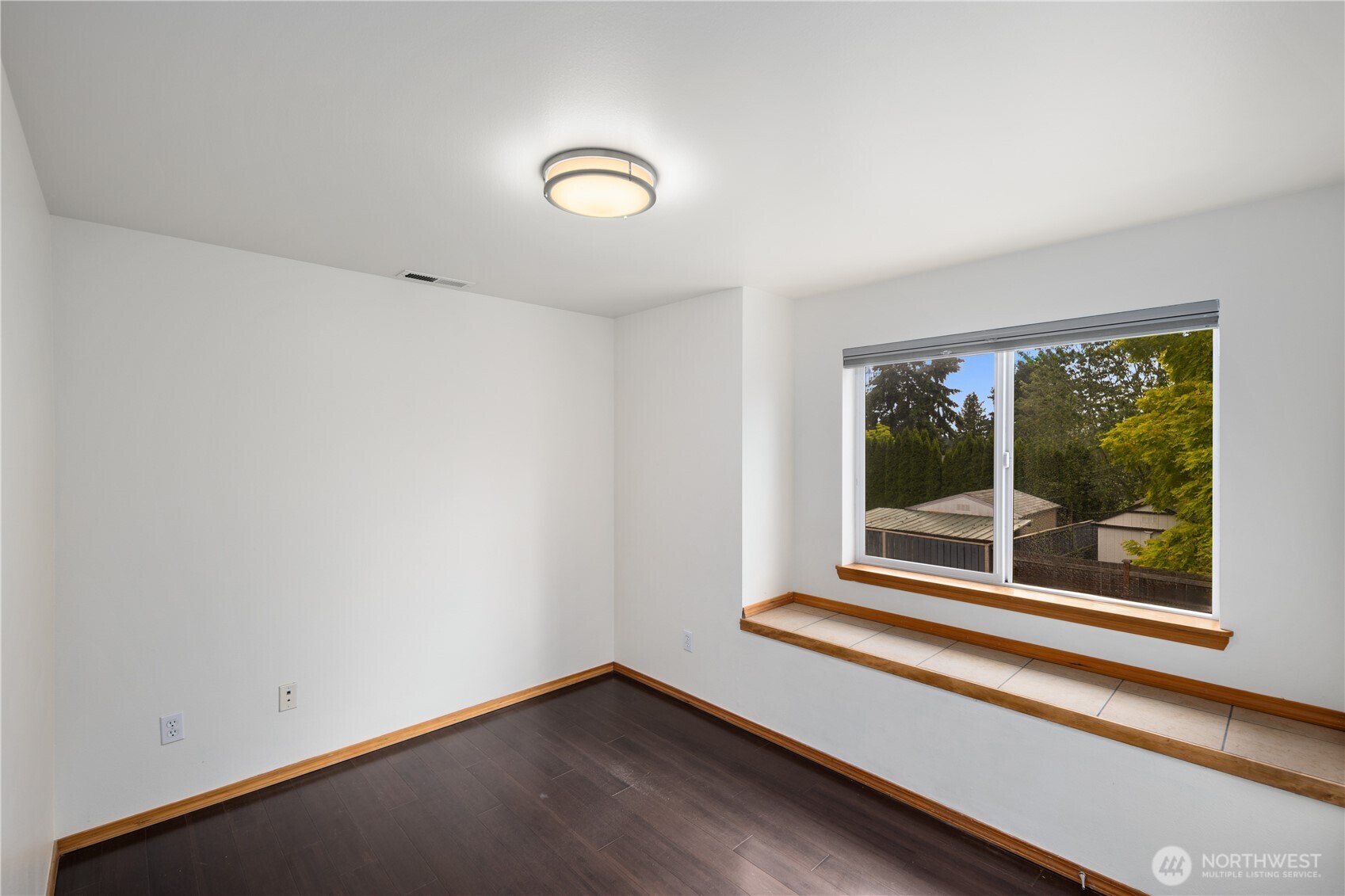 8823 Delridge Way Southwest, Unit B Seattle, WA 98106 - Photo 16 of 32