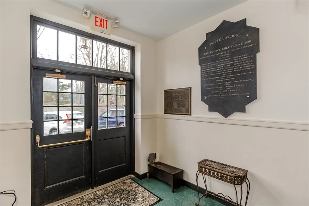 12 Elm Street, Unit 2 Newport, RI 02840 - Photo 13 of 15 Lobby