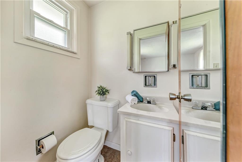 110 Lee Road Pittsburgh, PA 15237 - Photo 11 of 30 Gallery Image 11