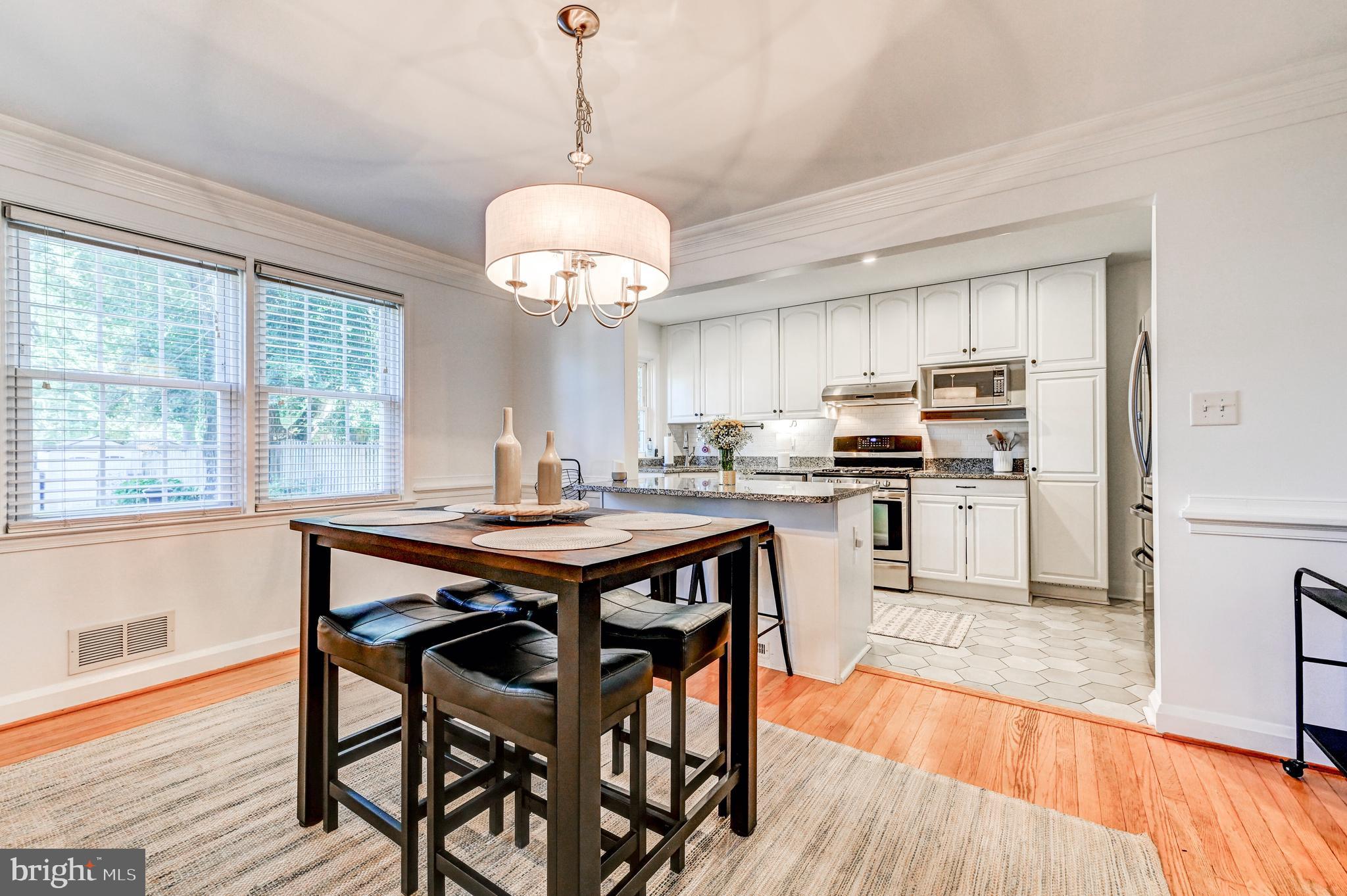 424 Dumbarton Road Baltimore, MD 21212 - Photo 11 of 36 Dining Room