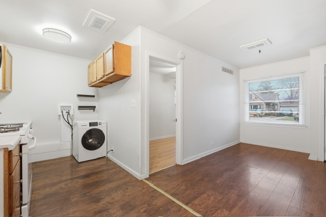 1502 Ridgeway Street Round Lake Beach, IL 60073 - Photo 5 of 9