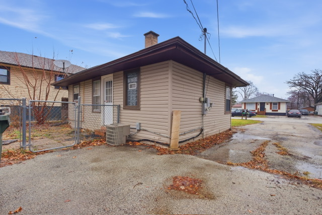 1502 Ridgeway Street Round Lake Beach, IL 60073 - Photo 9 of 9