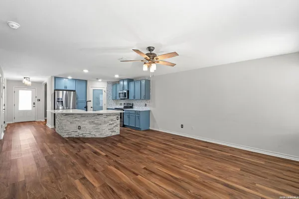 $2,300 | 2819 Davis Trace, San Antonio, TX 78245