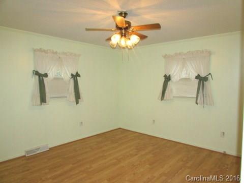 3411 Gordon Road York, SC 29745 - Photo 4 of 19 Gallery Image 4