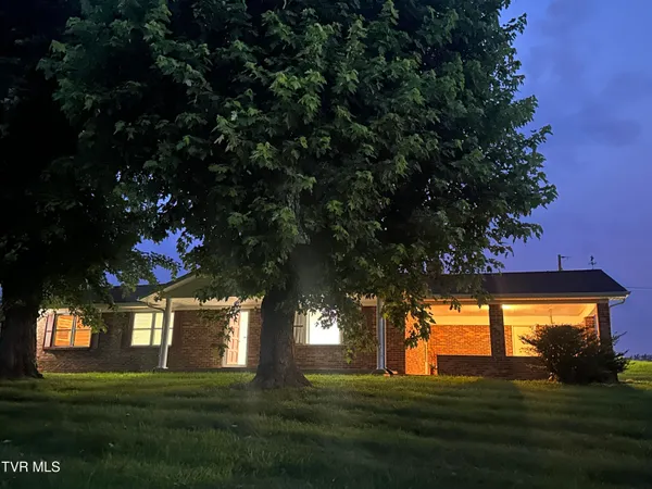 $1,700 | 3655 West Allens Bridge Road, Unit 12, Greeneville, TN 37743