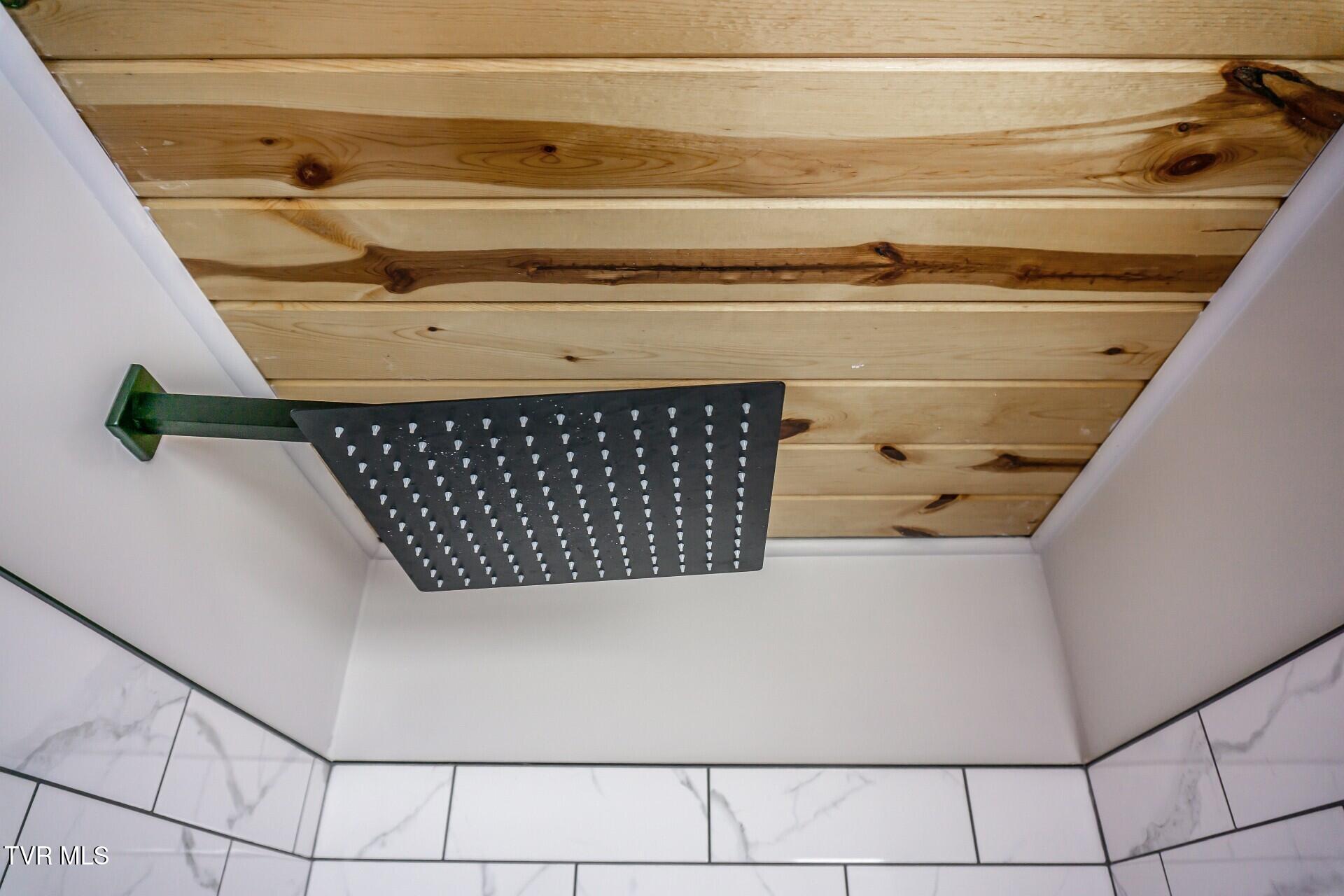 3655 West Allens Bridge Road, Unit 12 Greeneville, TN 37743 - Photo 13 of 42 thumbnail_3655WAllensBridgeG_030