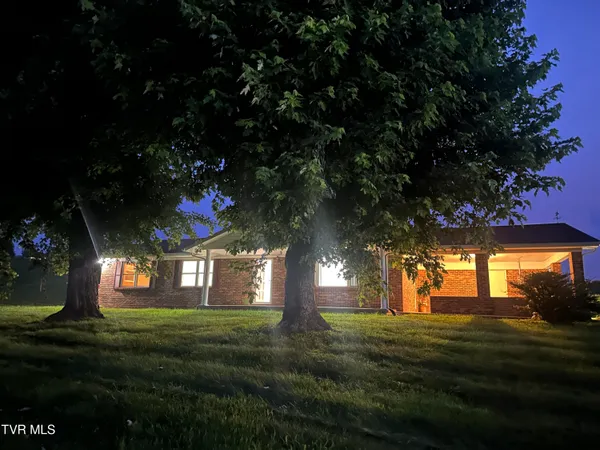 $1,700 | 3655 West Allens Bridge Road, Unit 12, Greeneville, TN 37743