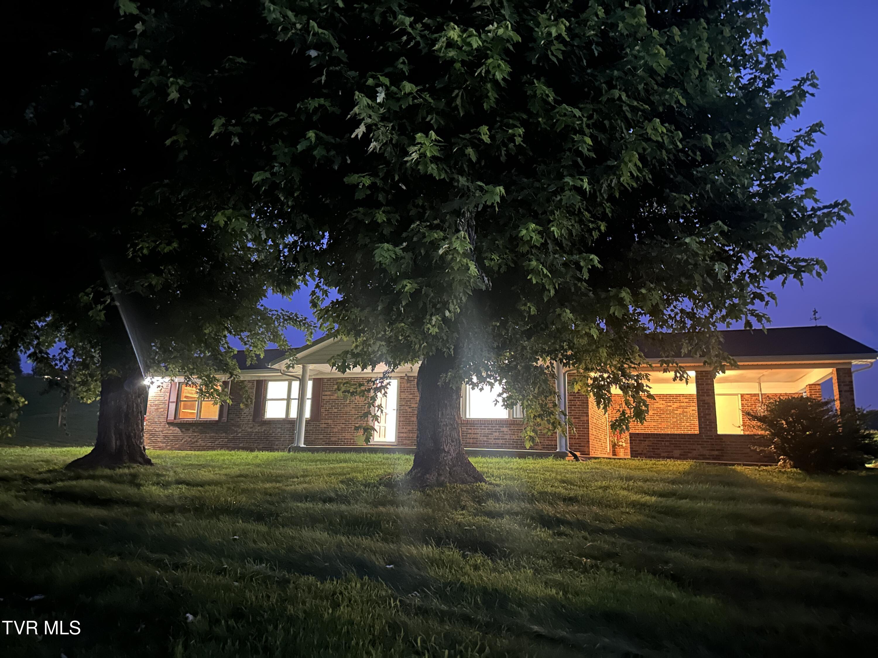 3655 West Allens Bridge Road, Unit 12 Greeneville, TN 37743 - Photo 36 of 42 IMG_7812