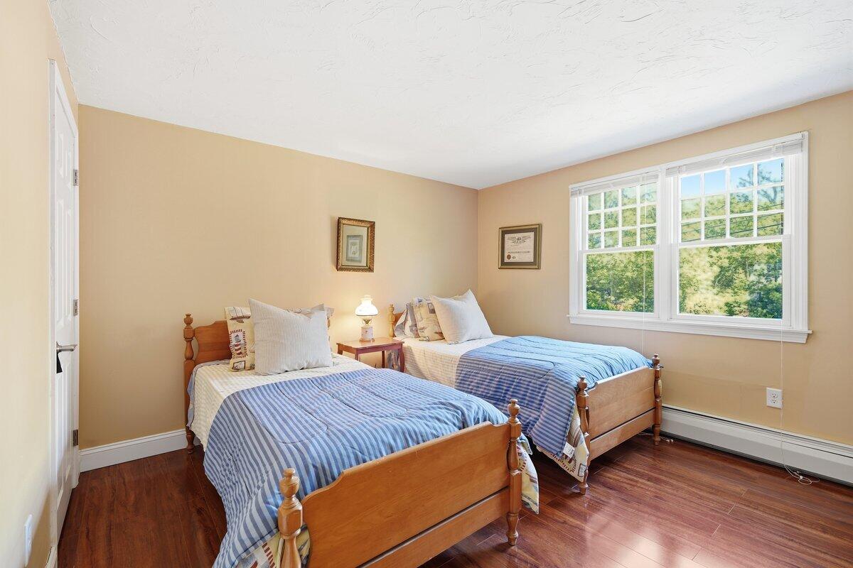 202 Quaker Road Falmouth, MA 02540 - Photo 18 of 39 202 Quaker Rd-22
