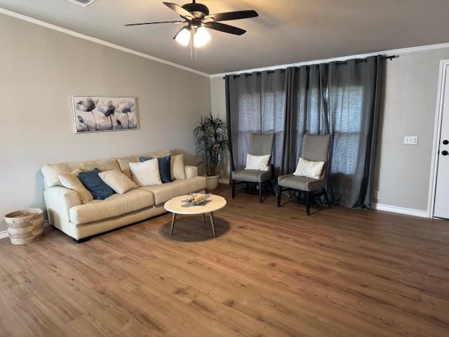 131 Lipan Trail Weatherford, TX 76087 - Photo 5 of 25 a living room with furniture and a large window