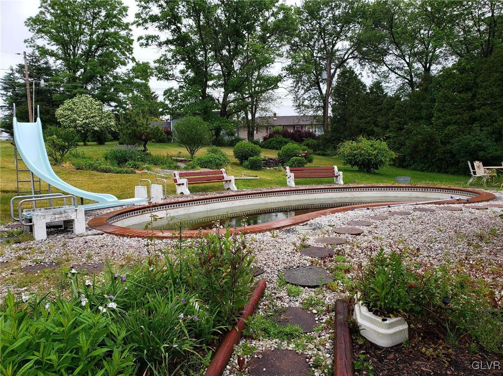 3315 Center Road Northampton, PA 18067 - Photo 4 of 13 Gallery Image 4