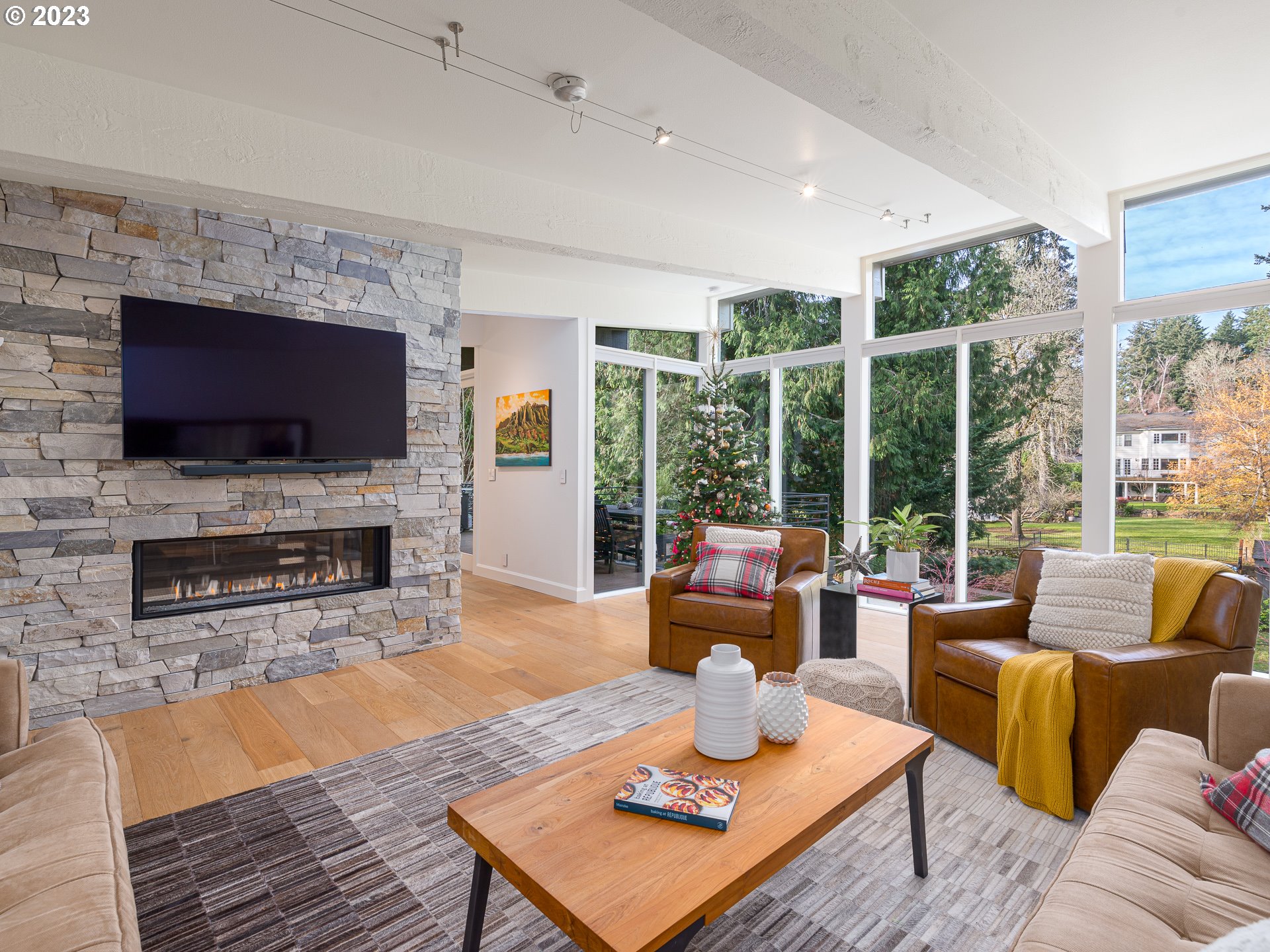 17627 Kelok Road Lake Oswego, OR 97034 - Photo 16 of 32 Gallery Image 16