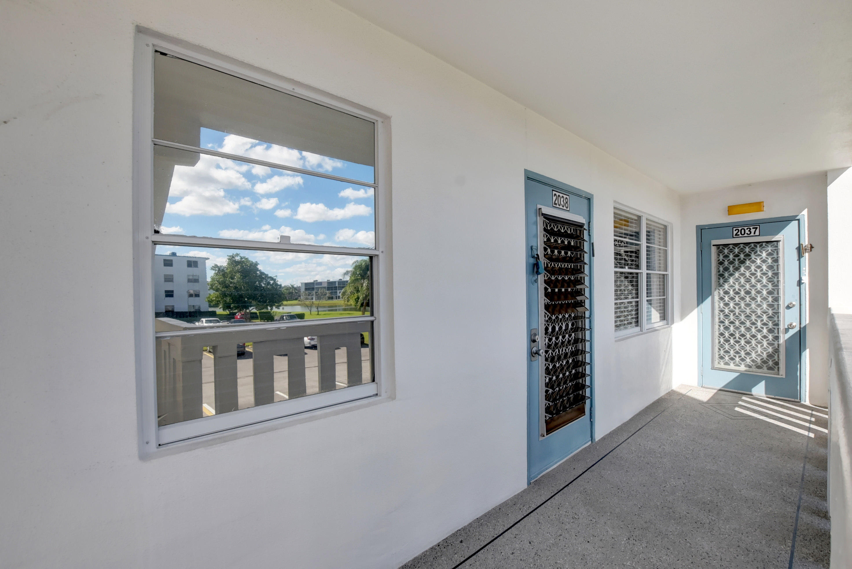2038 Exeter C, Unit 2038C Boca Raton, FL 33434 - Photo 4 of 32 04_ebf_2839and4more