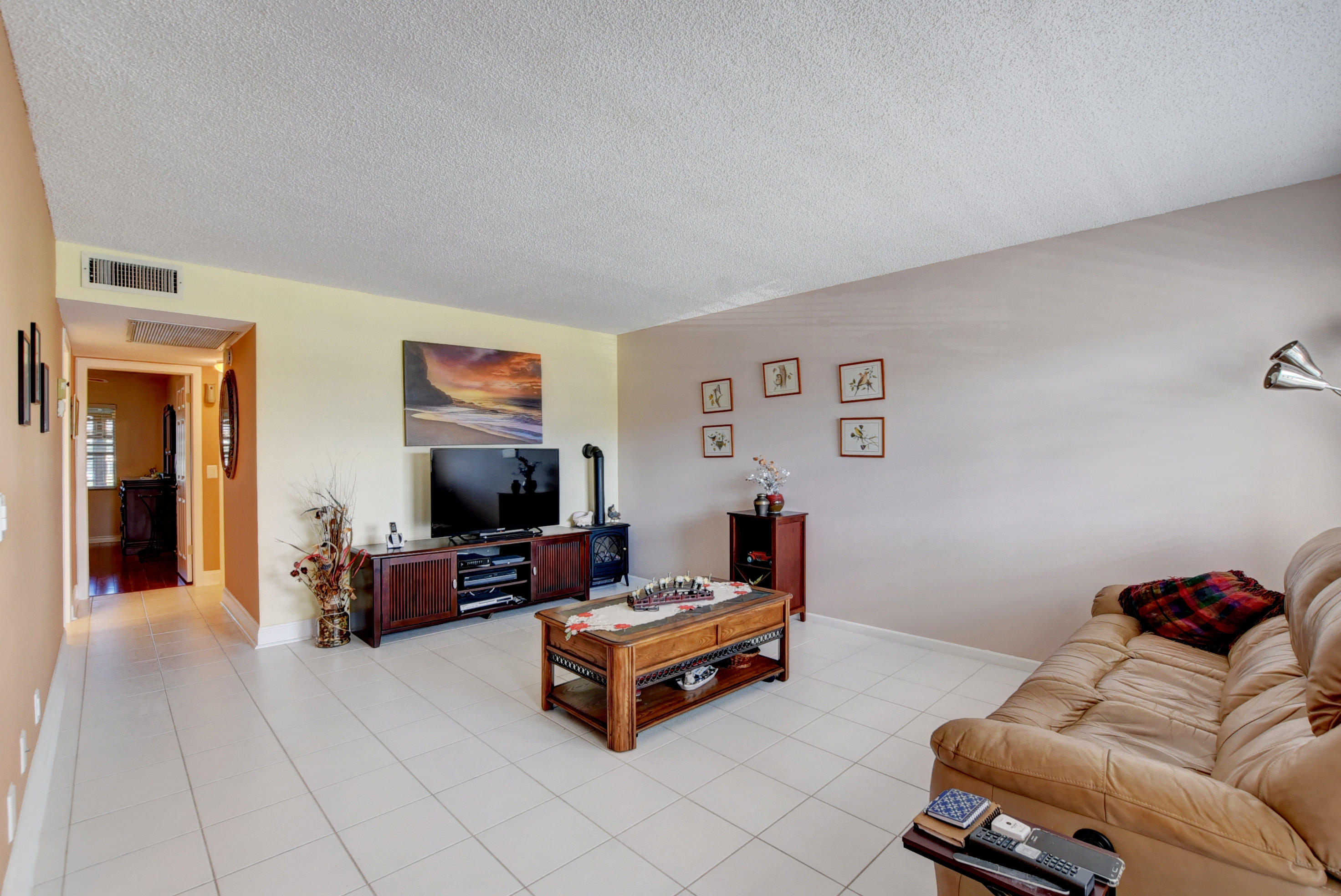 2038 Exeter C, Unit 2038C Boca Raton, FL 33434 - Photo 5 of 32 05_ebf_2724and4more