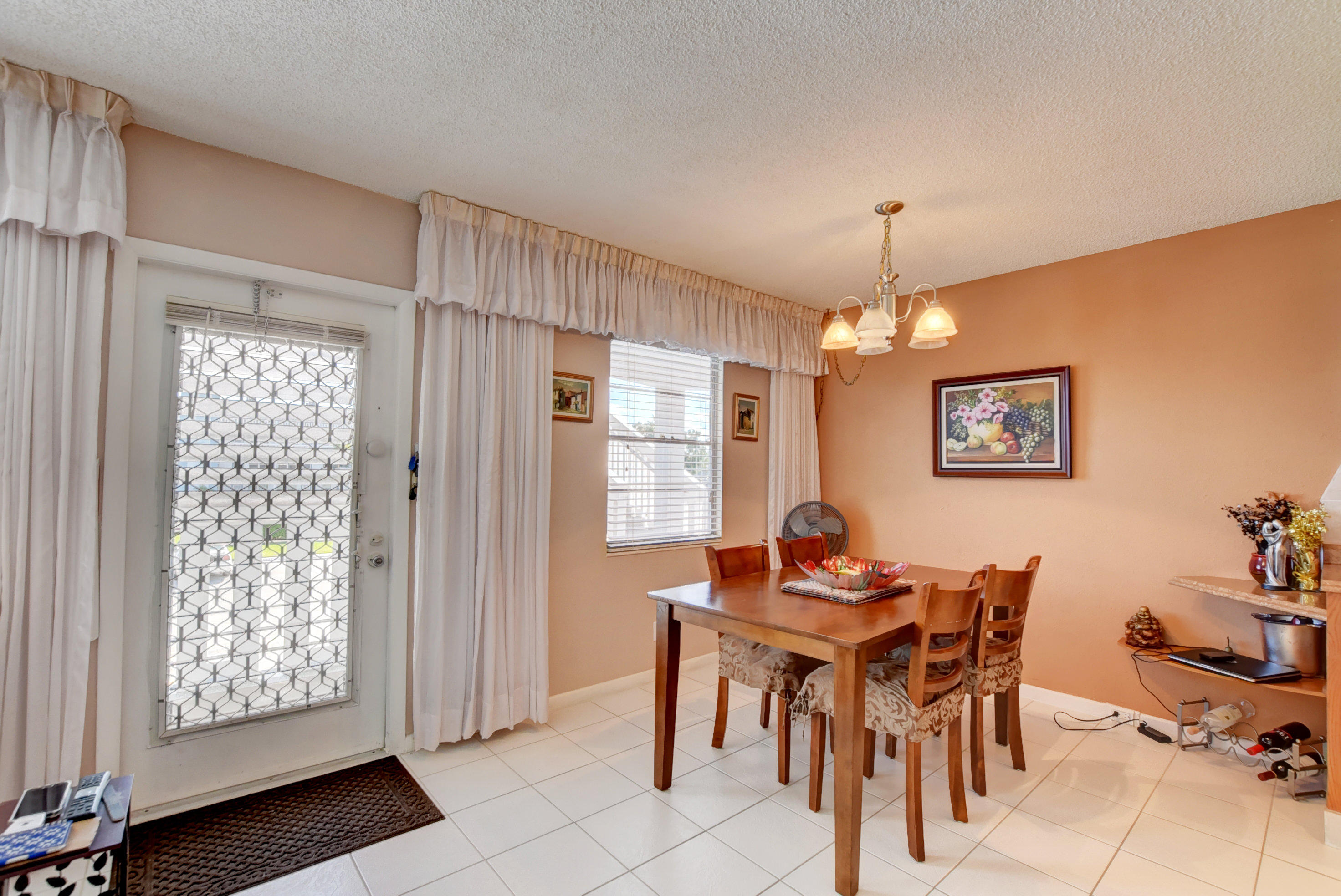 2038 Exeter C, Unit 2038C Boca Raton, FL 33434 - Photo 8 of 32 08_ebf_2739and4more