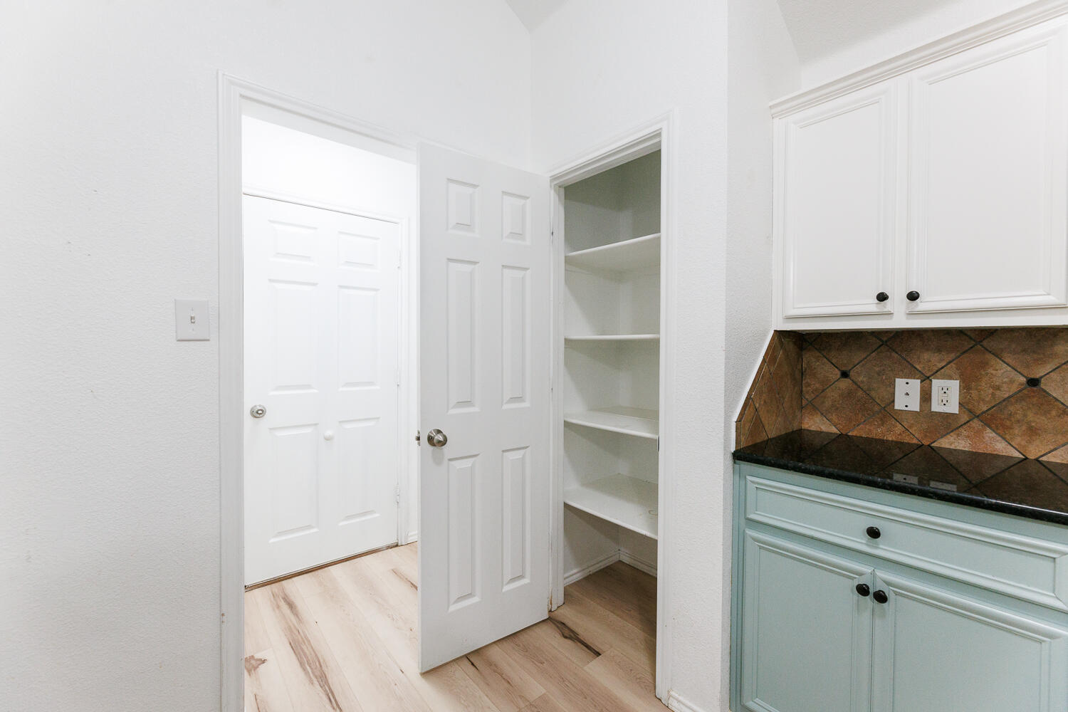 6906 37th Street Lubbock, TX 79407 - Photo 20 of 50 Pantry
