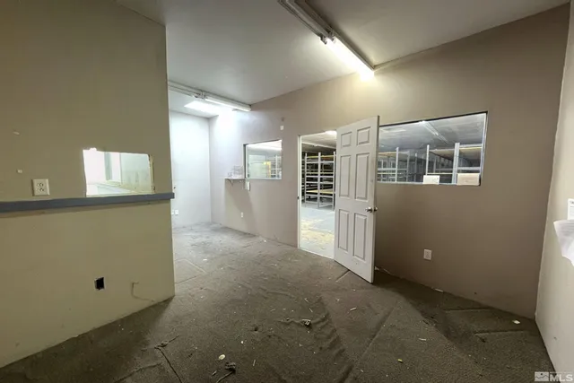 $8,000 | 820 Gentry Way, Reno, NV 89502